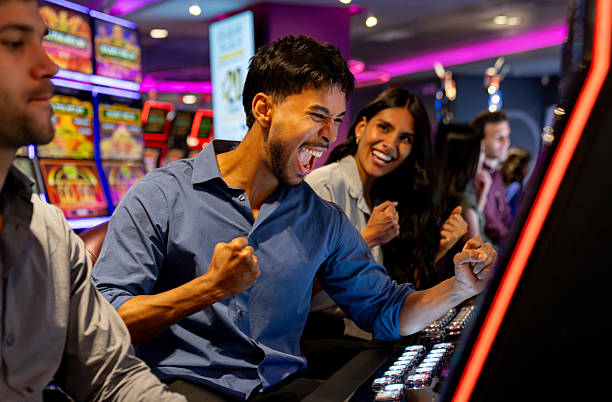 Tampilan meja Dragon Hatch live casino marvel777 dengan dealer profesional dan kontrol taruhan di aplikasi mobile